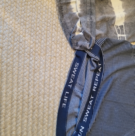 Lot of 2 Lululemon swiftly tops Size 4 - Picture 2 of 5